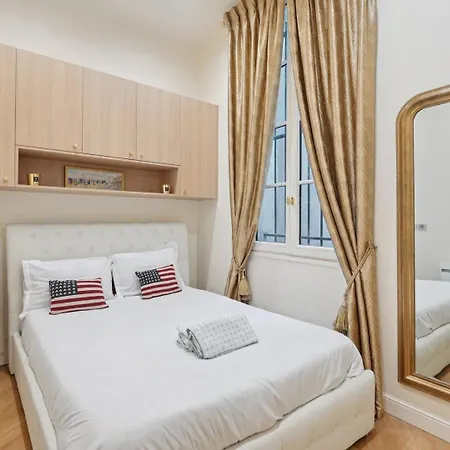Le Luxe A La Francaise *